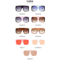 Trending Women Black Shades Fashion Integrated Sunglasses for Female Male